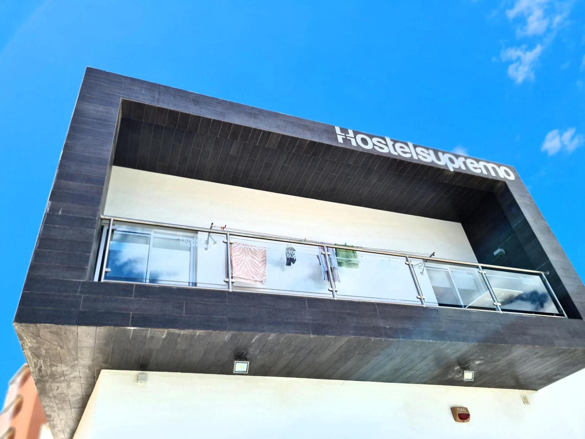 Hostel Supremo アルマカオ・デ・ペラ エクステリア 写真